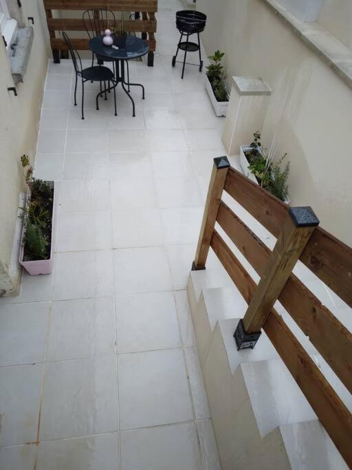 Appartement Cosy Avec Terrasse Vaux-Sur-Seine Buitenkant foto